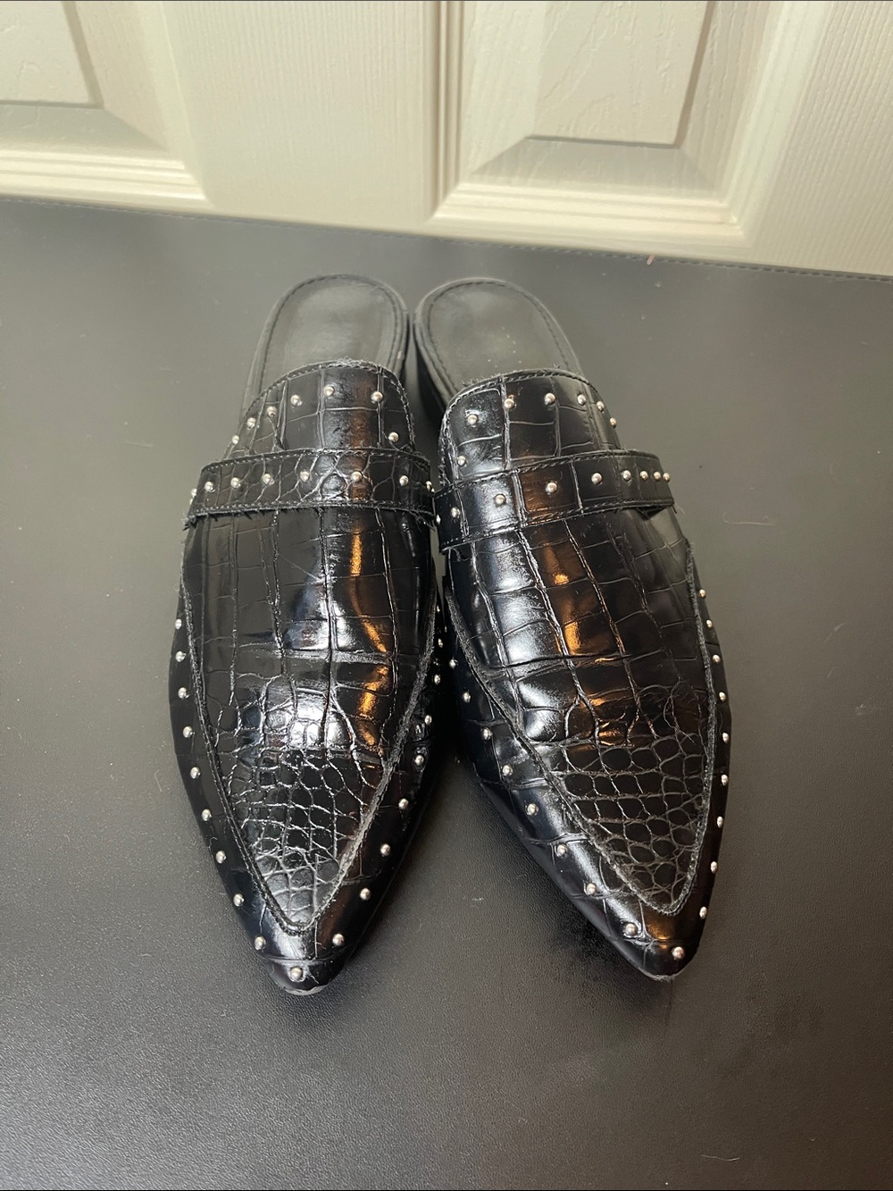 Mi.iM Black Croc-Embossed Studded Slip-On Loafers